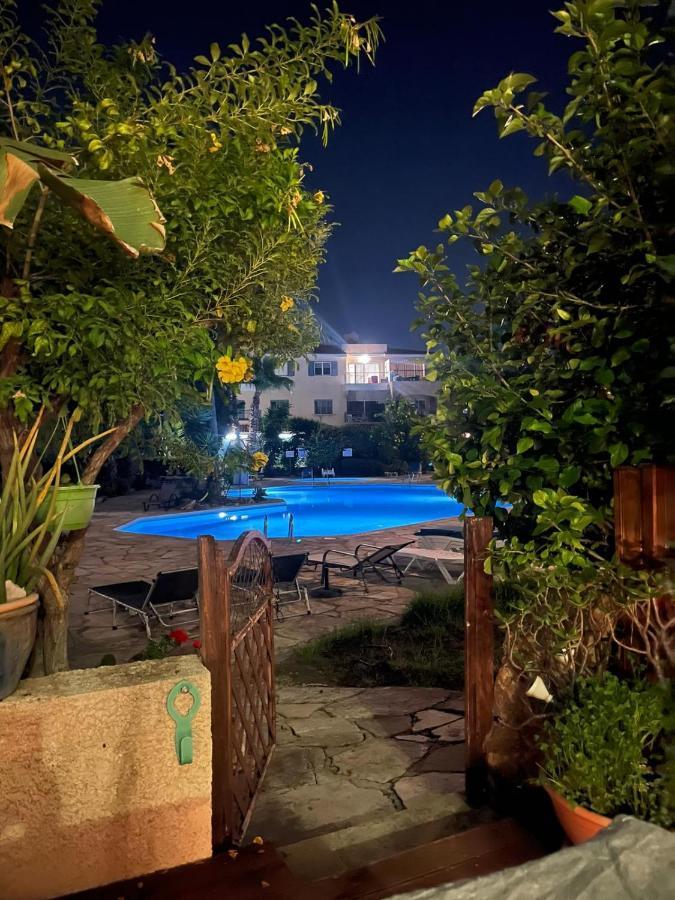 Rachel Suite By The Pool Paphos 外观 照片
