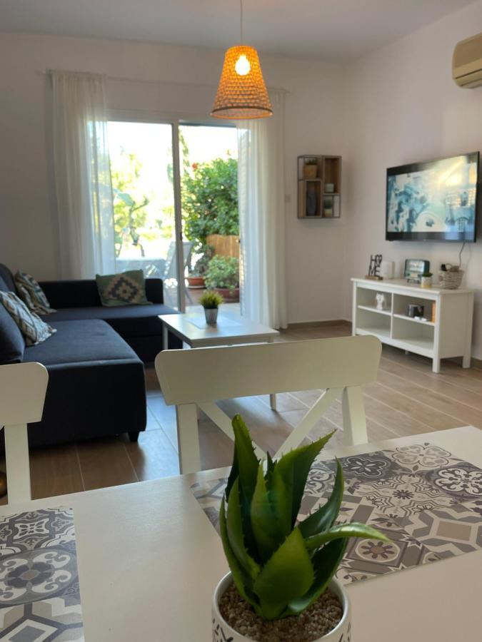 Rachel Suite By The Pool Paphos 外观 照片